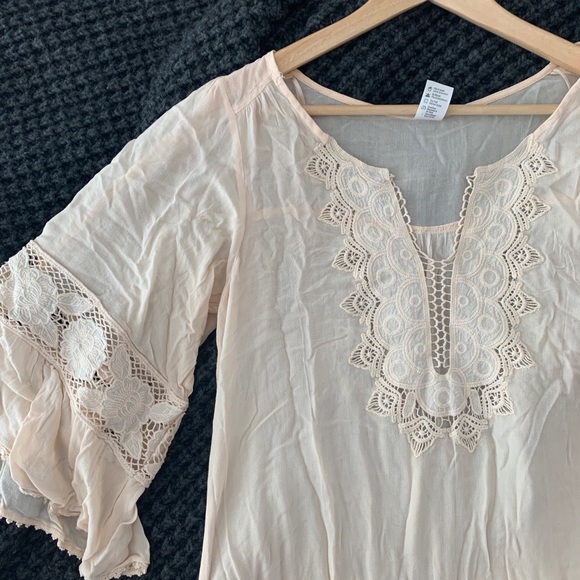 L*SPACE | Breakaway Cover Up in Shell - Picture 2 of 6